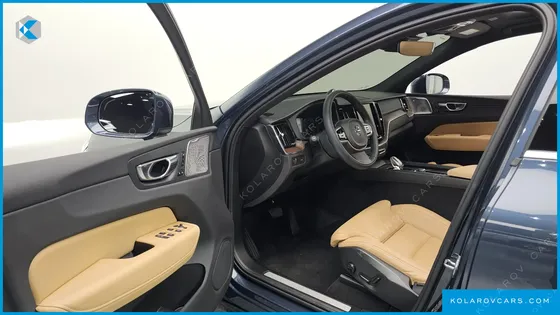 VOLVO XC60 B5 INSCRIPTION