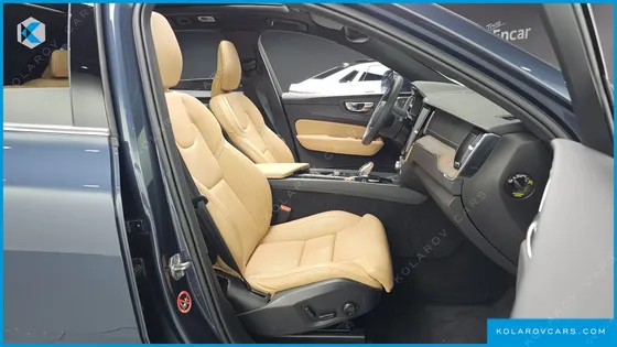 VOLVO XC60 B5 INSCRIPTION
