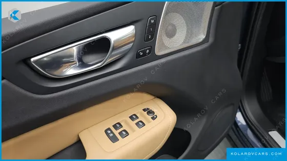 VOLVO XC60 B5 INSCRIPTION