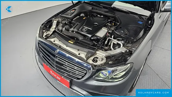 MERCEDES E-CLASS E300 4MATIC EXCLUSIVE