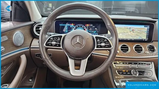 MERCEDES E-CLASS E300 4MATIC EXCLUSIVE