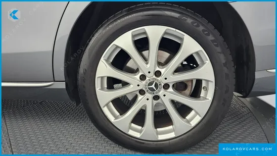 MERCEDES E-CLASS E300 4MATIC EXCLUSIVE