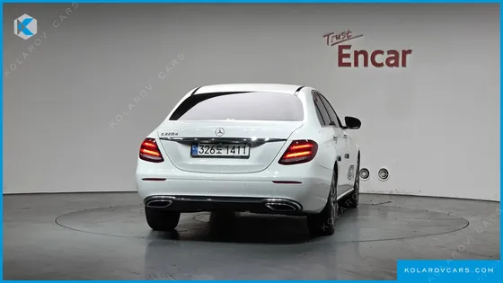 MERCEDES E-CLASS E220D AVANTGARDE