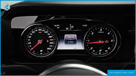 MERCEDES E-CLASS E220D AVANTGARDE