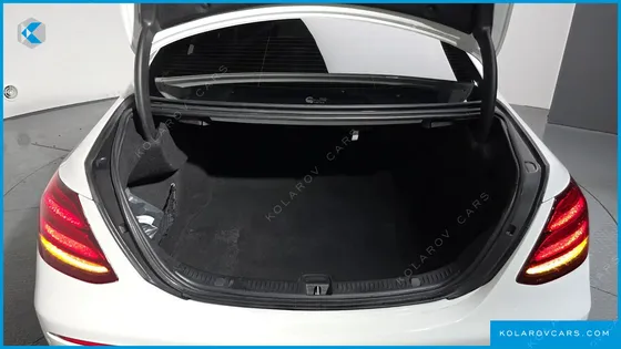 MERCEDES E-CLASS E220D AVANTGARDE