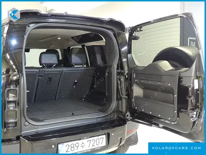 LAND ROVER DEFENDER 110 D250 SE