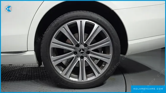 MERCEDES E-CLASS E300E 4MATIC EXCLUSIVE