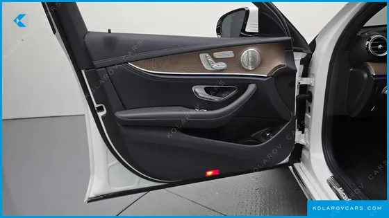 MERCEDES E-CLASS E300E 4MATIC EXCLUSIVE