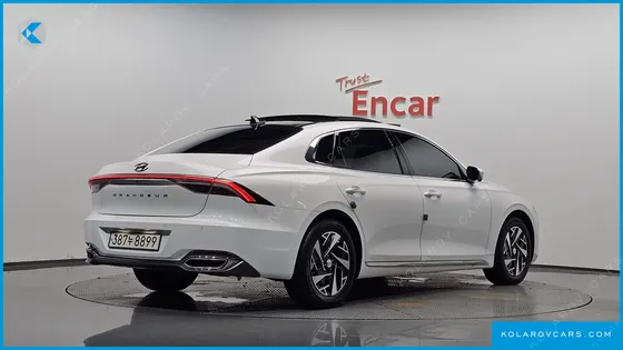 HYUNDAI GRANDEUR LE BLANC