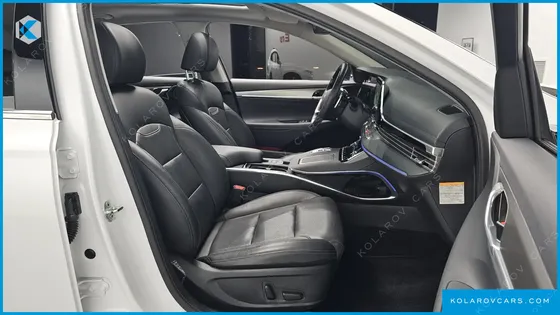 HYUNDAI GRANDEUR LE BLANC