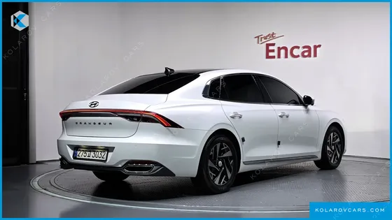 HYUNDAI GRANDEUR LE BLANC