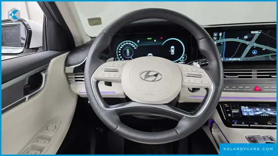 HYUNDAI GRANDEUR LE BLANC