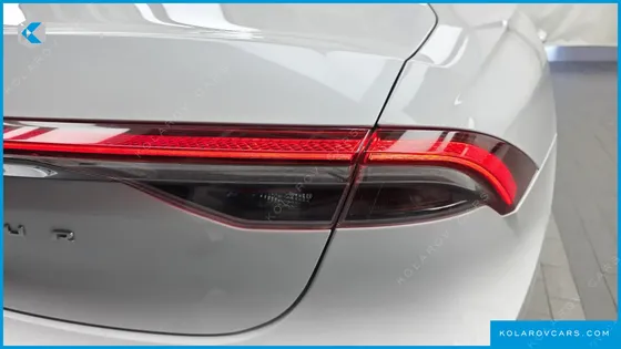 HYUNDAI GRANDEUR LE BLANC