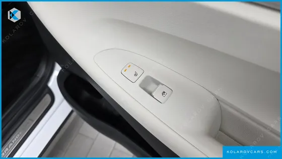 HYUNDAI GRANDEUR LE BLANC
