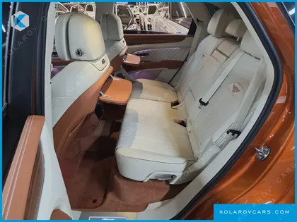 BENTLEY BENTAYGA 4.0 V8 AZURE