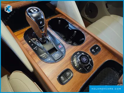 BENTLEY BENTAYGA 4.0 V8 AZURE