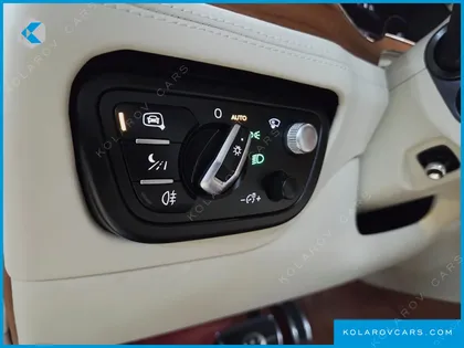 BENTLEY BENTAYGA 4.0 V8 AZURE