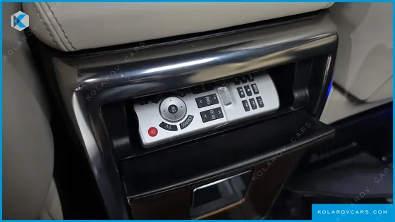 TOYOTA ALPHARD 2.4 4WD