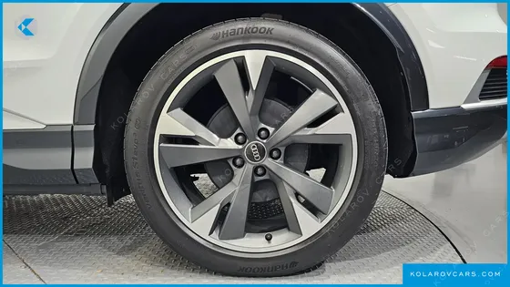 AUDI Q4 E-TRON 40 PREMIUM