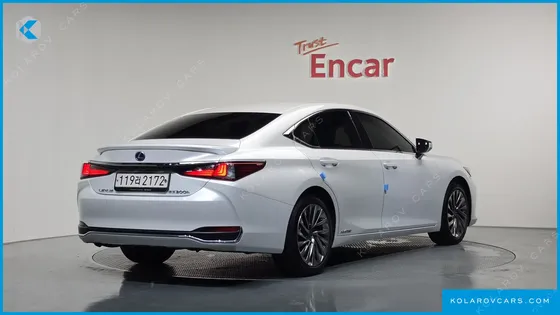 LEXUS ES LUXURY PLUS