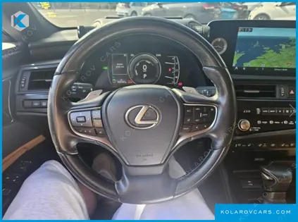 LEXUS ES EXECUTIVE
