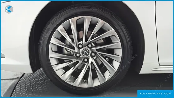 LEXUS ES EXECUTIVE
