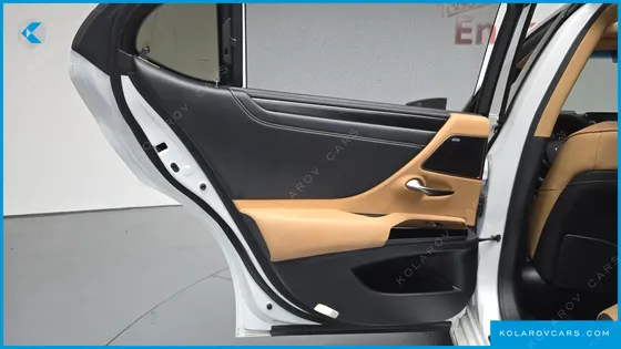 LEXUS ES EXECUTIVE