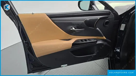 LEXUS ES EXECUTIVE