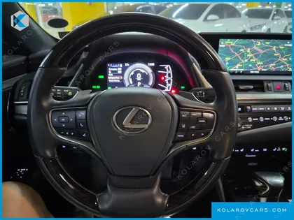 LEXUS ES EXECUTIVE