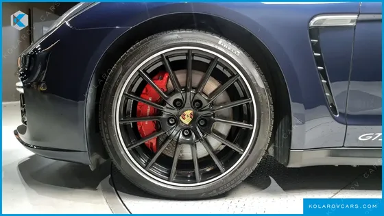 PORSCHE PANAMERA 4.8 GTS