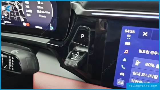PORSCHE MACAN BASE 4