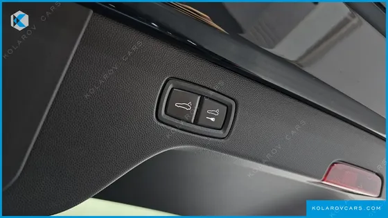 PORSCHE MACAN BASE 4