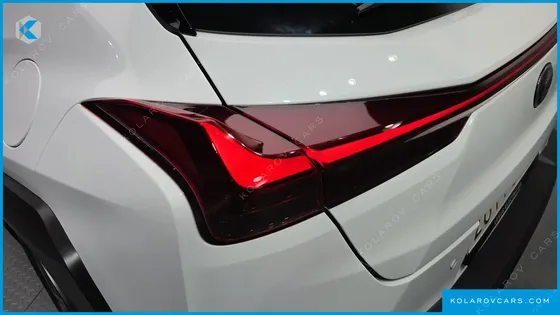 LEXUS UX 2.0 F-SPORT 2WD