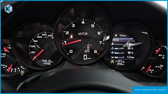PORSCHE 911 CARRERA 4 GTS
