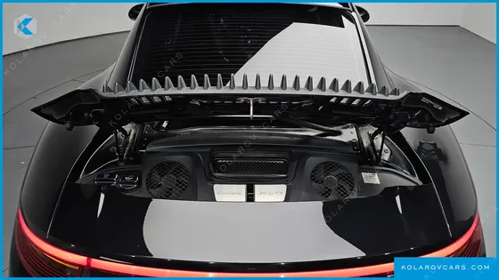 PORSCHE 911 CARRERA 4 GTS