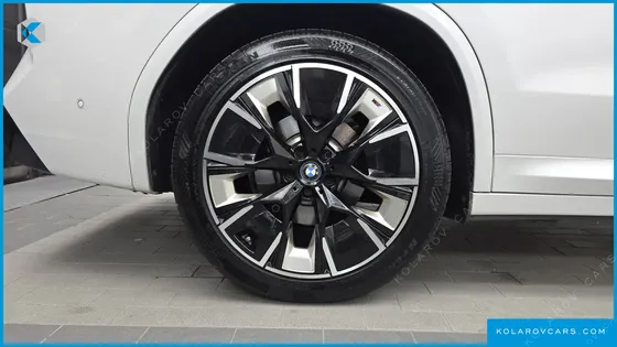BMW IX3 M SPORTS