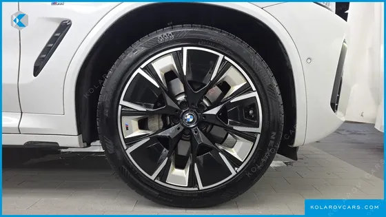 BMW IX3 M SPORTS