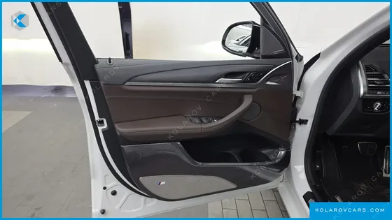 BMW IX3 M SPORTS