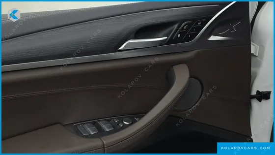 BMW IX3 M SPORTS