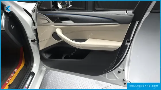 BMW IX3 M SPORTS