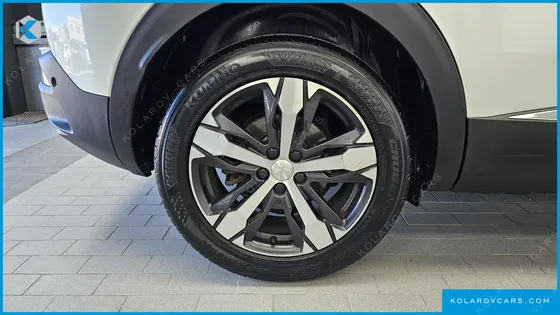 PEUGEOT 3008 1.5 BLUEHDI ALLURE