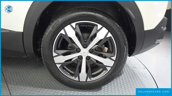 PEUGEOT 3008 1.2 PURE TECH GT