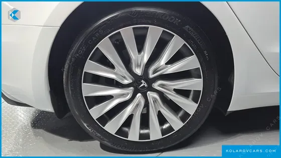 TESLA MODEL 3 RWD