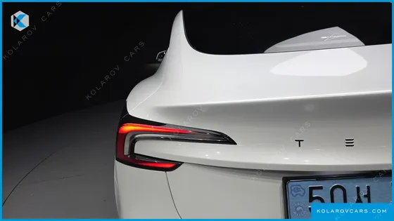 TESLA MODEL 3 RWD