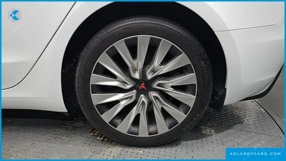 TESLA MODEL 3 LONG RANGE AWD