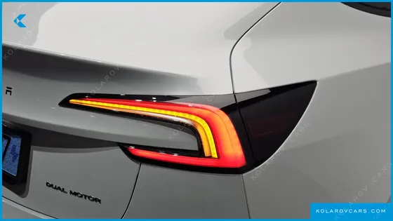 TESLA MODEL 3 LONG RANGE AWD