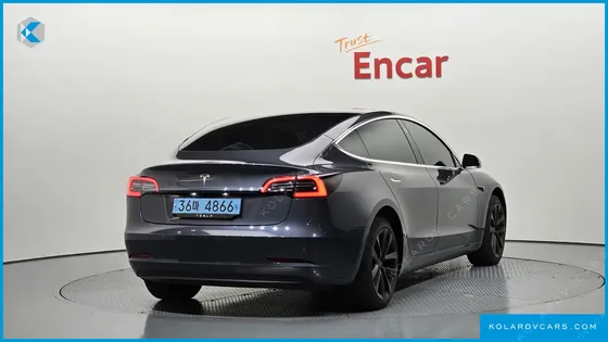 TESLA MODEL 3 STANDARD RANGE PLUE RWD