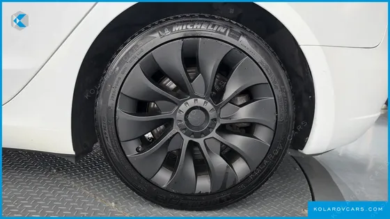 TESLA MODEL 3 LONG RANGE AWD