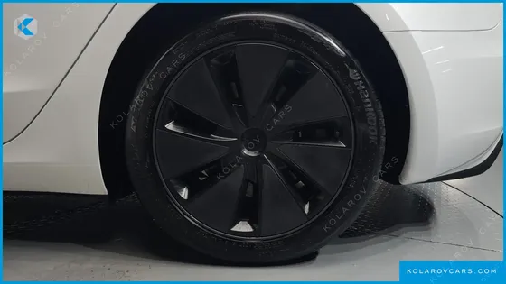 TESLA MODEL 3 RWD