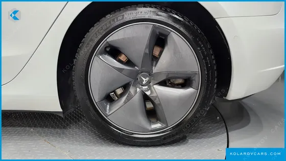 TESLA MODEL 3 LONG RANGE AWD